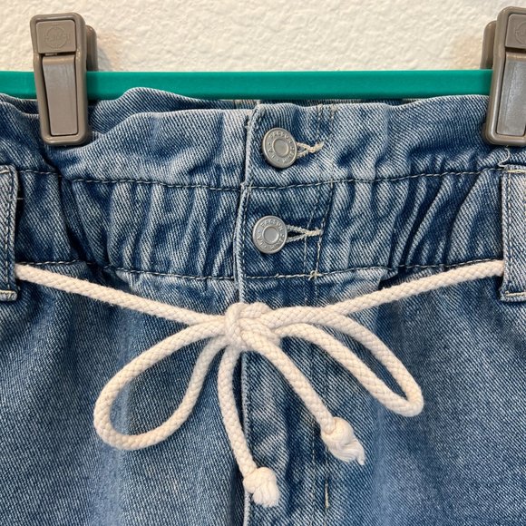 PacSun High-Waisted Jean Shorts, size Medium - Picture 5 of 7